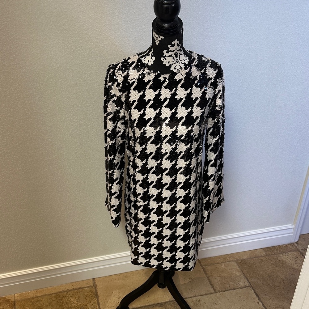 Tyler Boe Black and White Houndstooth Long Sleeve Dress